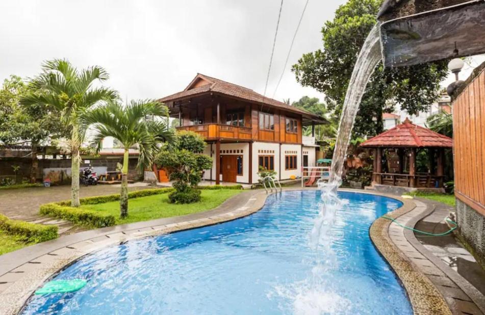 Villa Anjung Balak Cisarua Exterior photo