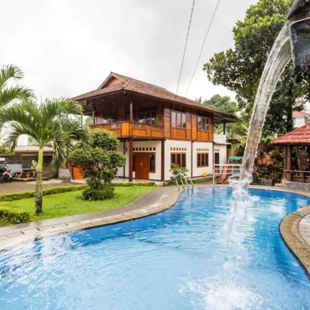 Villa Anjung Balak Cisarua Exterior photo